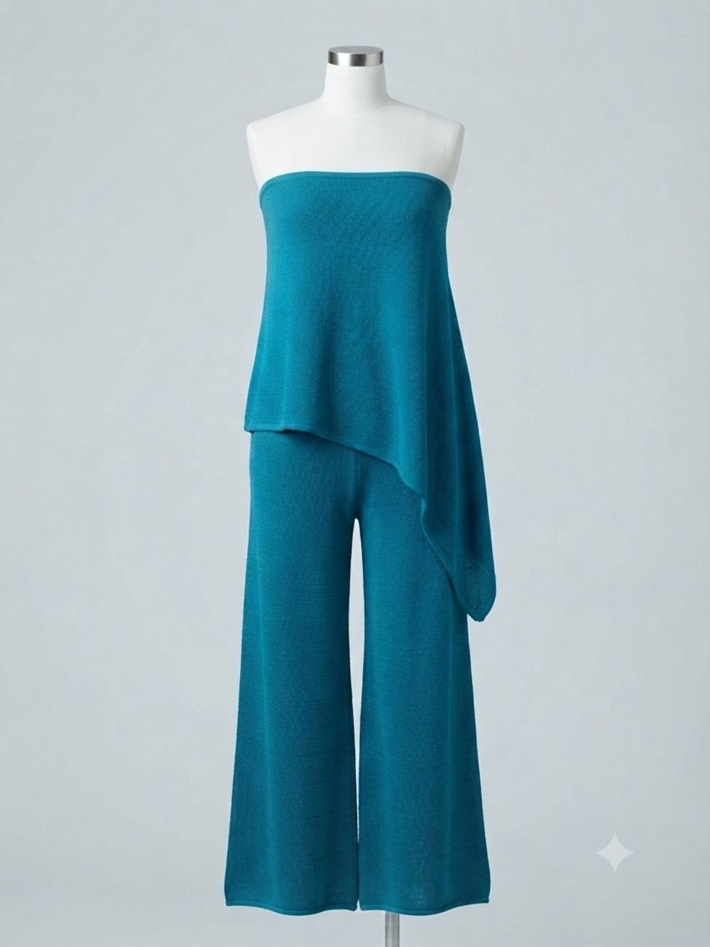 NWOT Asymmetric Strapless 2 Piece Knit Set  (0179)
